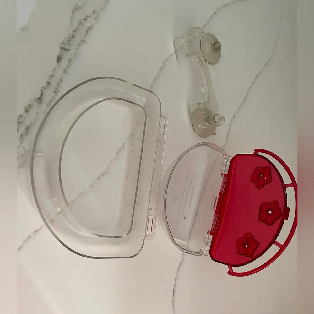 Opus Plastic Oriole Feeder and Window Hummingbird Feeder Wild Birds Unlimited